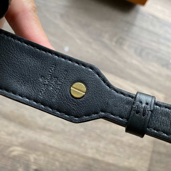 Reverse Monogram Strap - Picture 6 of 6